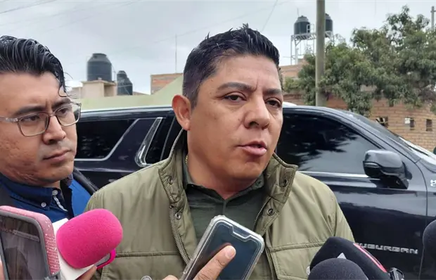 Da risa lo que sucede con el Ayuntamiento, dice Gallardo