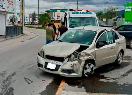 Dos lesionados arroja accidente en Pozos Dos lesionados arroja accidente en Pozos