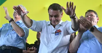Fl&aacute;vio Bolsonaro acusa a Lula de promesas incumplidas en campa&ntilde;a