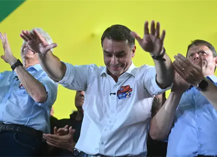 Fl&aacute;vio Bolsonaro exige renuncia de magistrado de la Corte Suprema