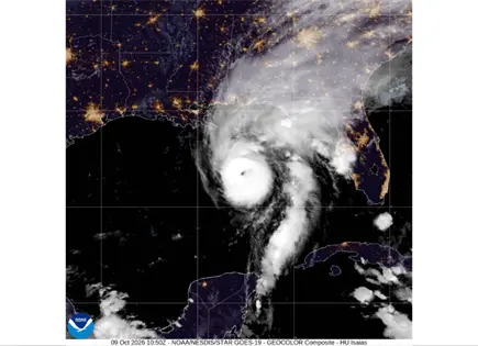 Huracán Isaías azota la costa de EEUU con vientos y lluvias intensas Huracán Isaías azota la costa de EEUU con vientos y lluvias intensas