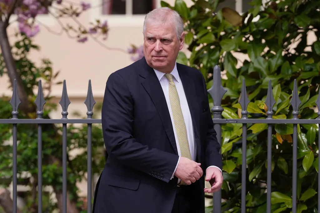 Rey Carlos III salda deuda del expríncipe Andrés en Windsor