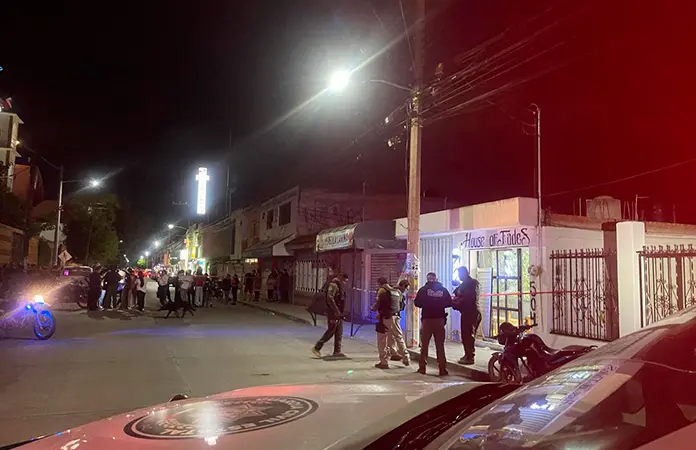 Riña en barbería deja un muerto y un herido