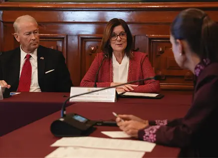 Sheinbaum y Johnson conversaron sobre seguridad y comercio