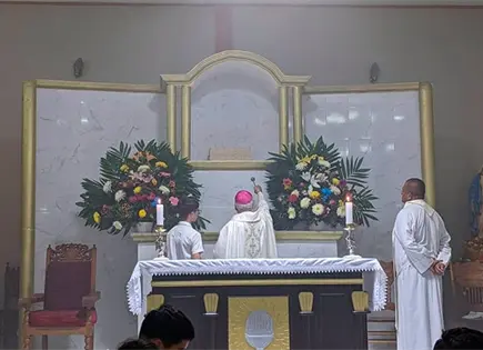 Bendicen el nuevo altar del Niño Jesús Bendicen el nuevo altar del Niño Jesús