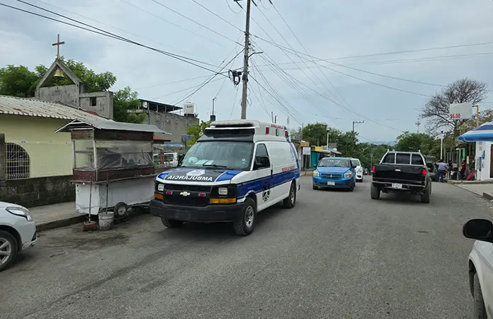 Cafre arrolla a motociclista y se da a la fuga en Valles
