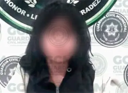Jovencita golpea a su madre 
