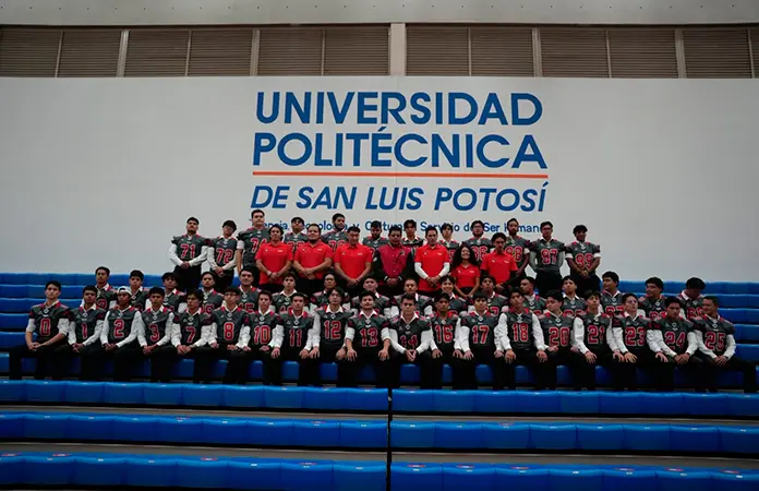 Rojos UPSLP presenta a su equipo de futbol americano