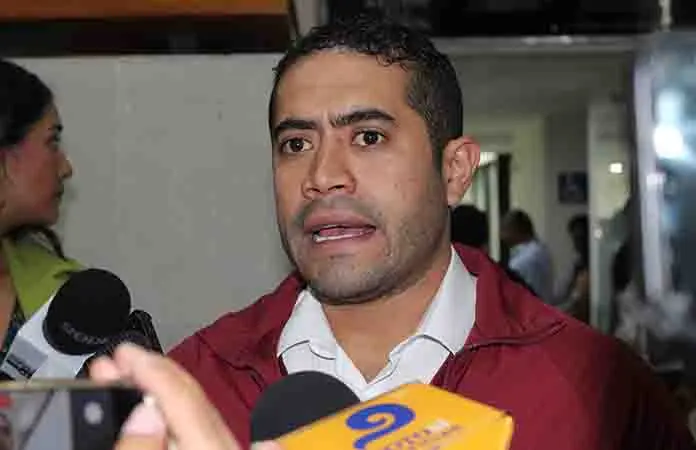Arreola competiría por coordinación de la capital
