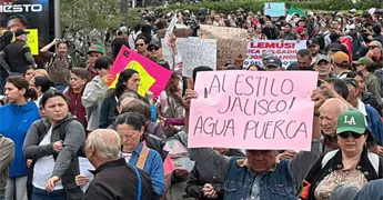 Agua contaminada llega a las casas en Jalisco