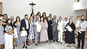 Mauricio, recibe el primer sacramento