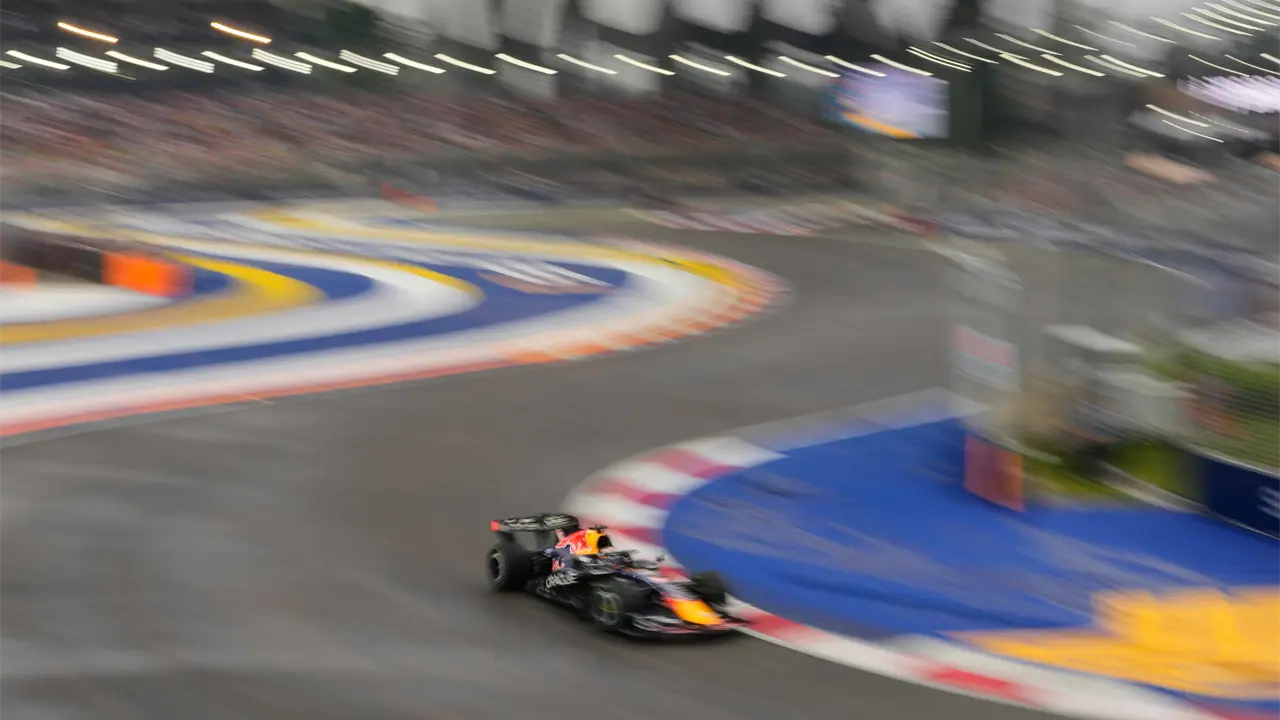 Max Verstappen consigue pole en Gran Premio Singapur