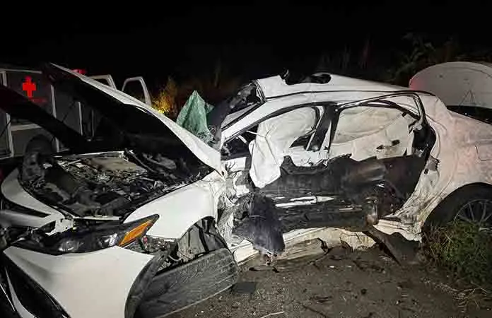 Choque en carretera deja dos muertos