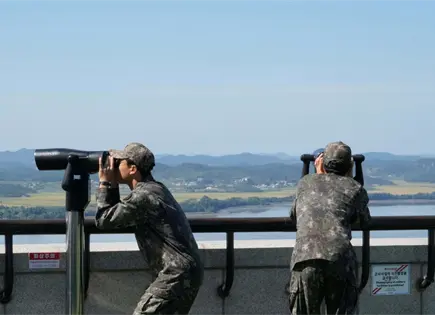 Corea del Norte lanza misiles bal&iacute;sticos hacia aguas orientales