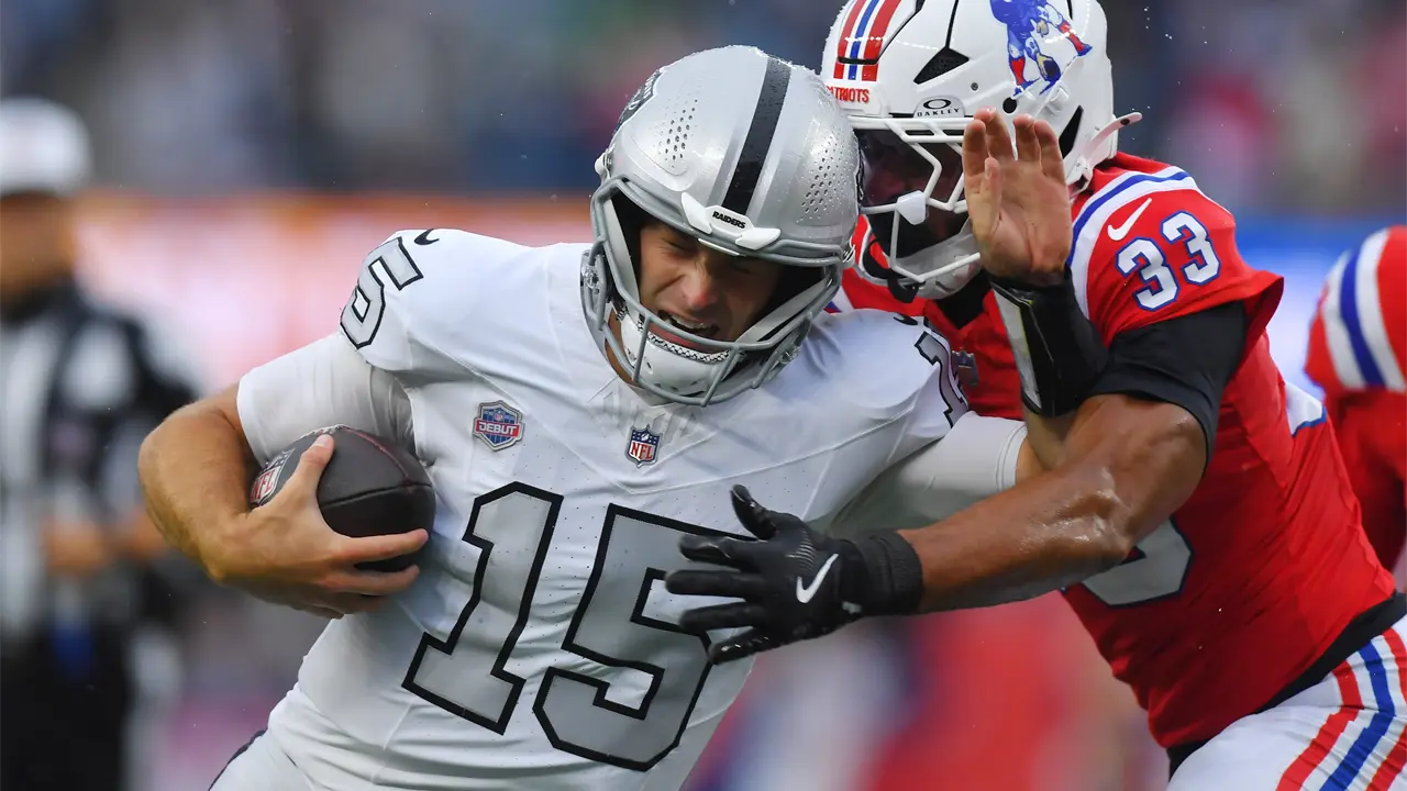 Fernando Mendoza debutó en la NFL con Raiders en partido contra Patriots