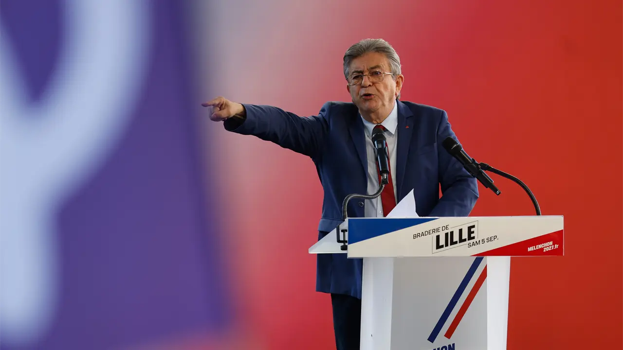 Mélenchon apoya protesta estudiantil y propone voto a los 16 años