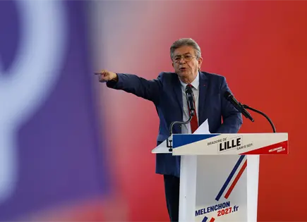 Mélenchon apoya protesta estudiantil y propone voto a los 16 años Mélenchon apoya protesta estudiantil y propone voto a los 16 años