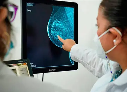 Estefanía Meneses crea prótesis artesanales para cáncer de mama Estefanía Meneses crea prótesis artesanales para cáncer de mama