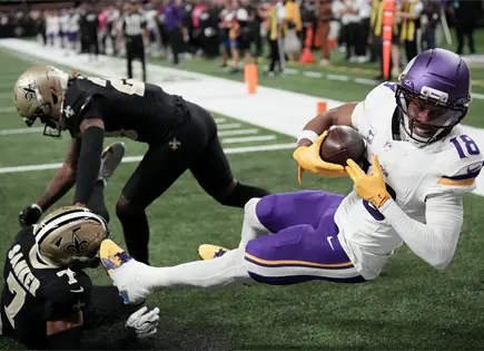 Vikings vencen 23-13 a Saints con Jefferson y Jones
