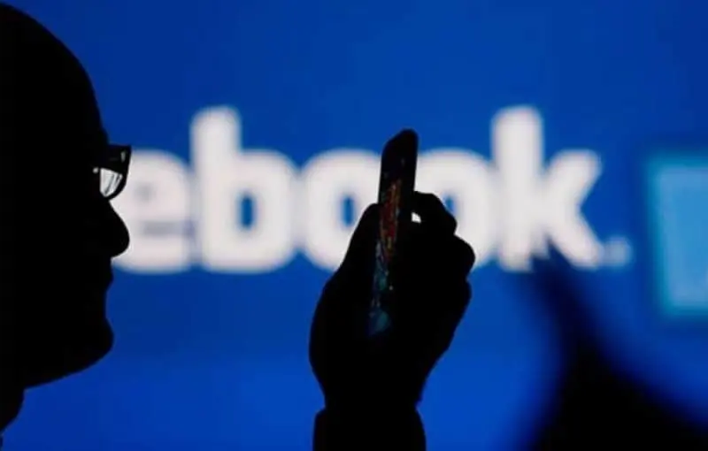 Aceptan plataformas digitales retirar violencias, odio y posibles ilícitos