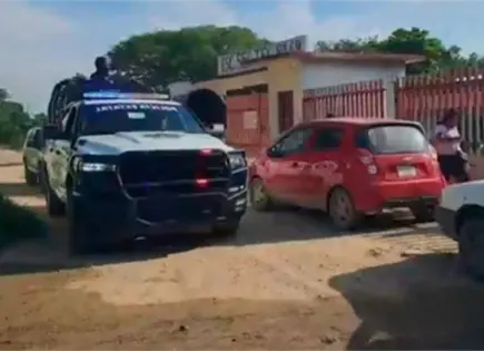 Asesinan a profesor Levi Peralta en secundaria de San Blas Atempa