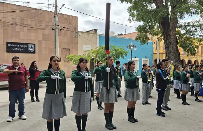 Conmemoran aniversario del descubrimiento de América