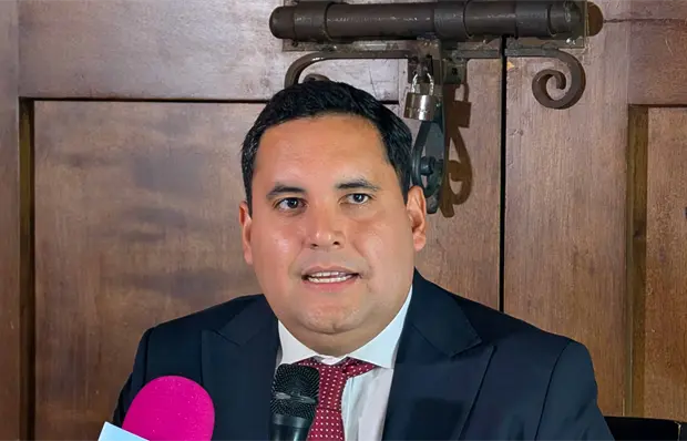 Emilio Rosas busca candidatura a la alcaldía, al Congreso y a San Lázaro Emilio Rosas busca candidatura a la alcaldía, al Congreso y a San Lázaro