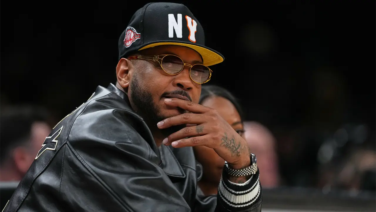 Knicks detienen negociaciones contractuales para enfocarse en el baloncesto