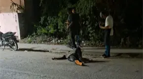 Motociclista sufre aparatoso accidente en Valles