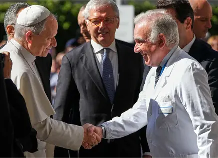 Papa Le&oacute;n XIV confirma c&aacute;ncer de pulm&oacute;n tras cirug&iacute;a en Roma