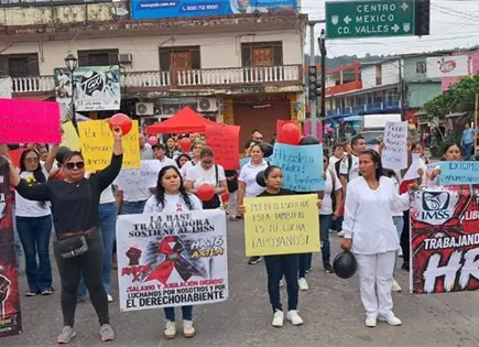 Sindicalizados del IMSS realizan marcha