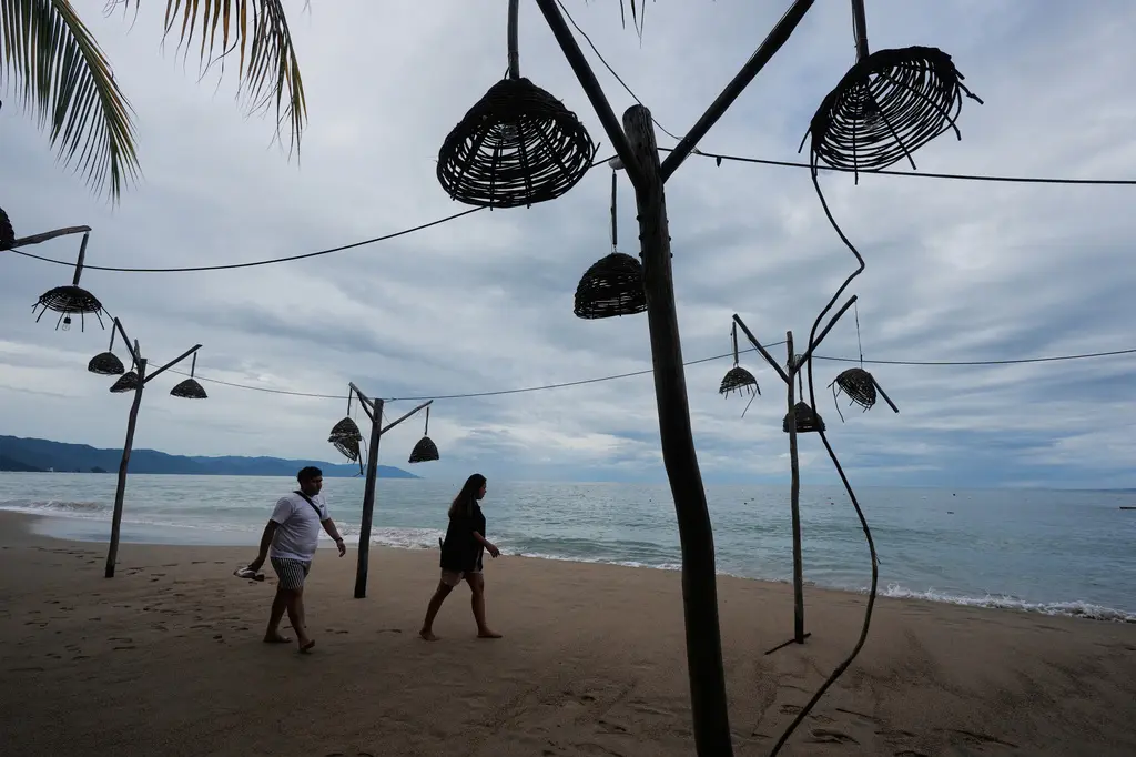Suben a seis los muertos por los efectos de las tormentas que azotan costas del Pacífico mexicano