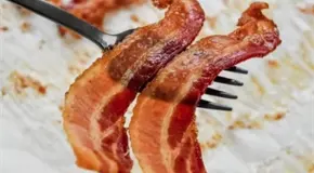 Tocino: mitos, beneficios reales y c&oacute;mo consumirlo