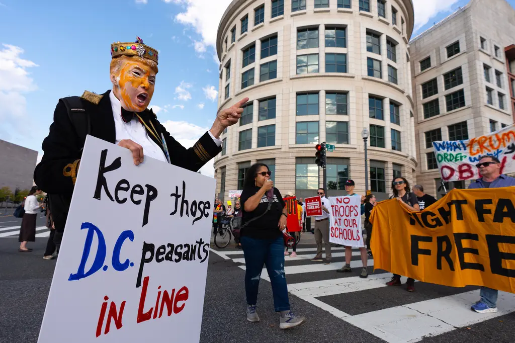 Audiencia federal analiza legalidad del despliegue militar ordenado por Trump