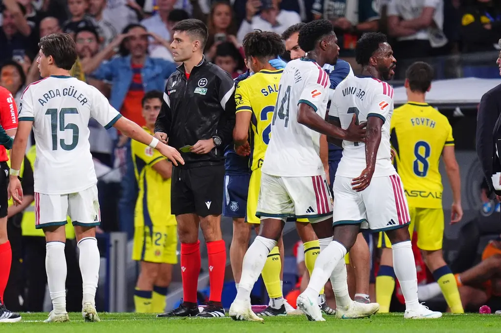 Dan cuatro partidos de sanción a Vinícius; se perderá el clásico