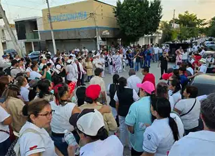 Empleados del IMSS vuelven a marchar Empleados del IMSS vuelven a marchar