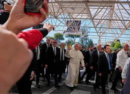 Papa León XIV ofició misa tras cirugía pulmonar en hospital de Roma Papa León XIV ofició misa tras cirugía pulmonar en hospital de Roma