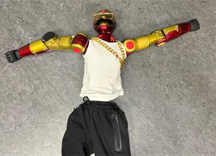 Polic&iacute;a de Colonia investiga acoso sexual con robot en v&iacute;a p&uacute;blica