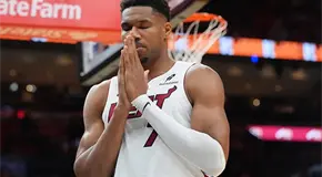 Antetokounmpo empieza de nuevo