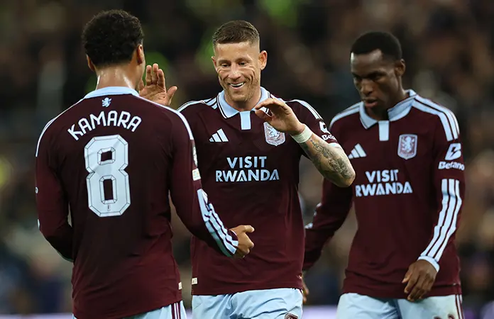 Aston Villa humilla con goleada al Fenerbahce
