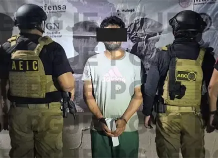 Detienen a hombre investigado por robos violentos en La Paz, BCS Detienen a hombre investigado por robos violentos en La Paz, BCS