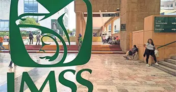 Abordan IMSS y sindicato tema de insumos y salario