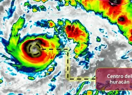 Huracán Trudy se intensifica y afecta Guerrero y Oaxaca Huracán Trudy se intensifica y afecta Guerrero y Oaxaca