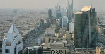 Arabia Saud&iacute; acusa a Ir&aacute;n de alentar ataques hut&iacute;es en Riad