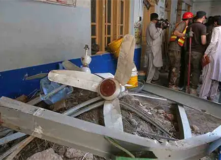 Colapsa techo de escuela pakistaní Colapsa techo de escuela pakistaní