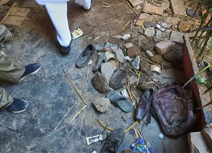 Derrumbe en escuela de Peshawar deja 34 niños y una maestra muertos Derrumbe en escuela de Peshawar deja 34 niños y una maestra muertos
