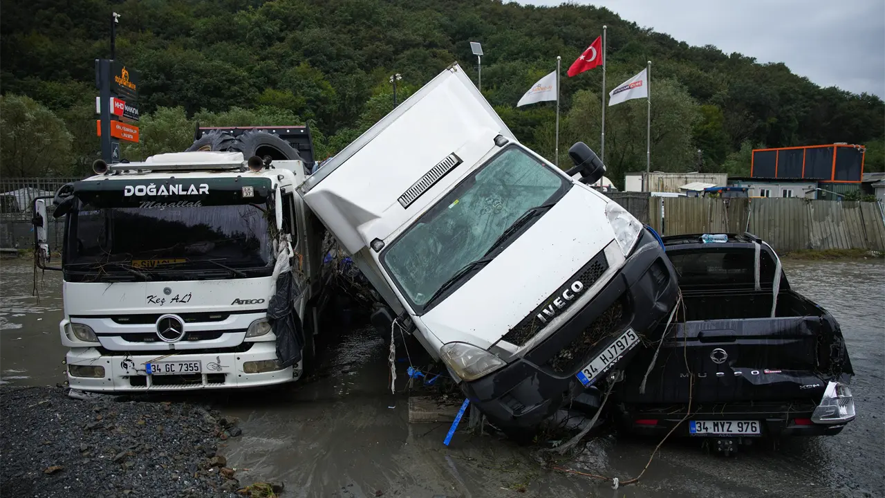 Inundaciones en Estambul dejan tres muertos y cientos evacuados
