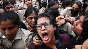 Miles protestan en Nueva Delhi contra jefe electoral de India
