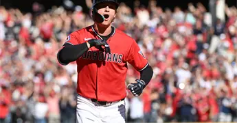 Petey Halpin impulsa victoria de Guardianes en Cleveland
