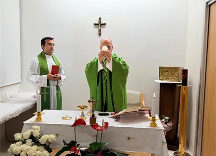 Primera foto del papa tras su operación Primera foto del papa tras su operación